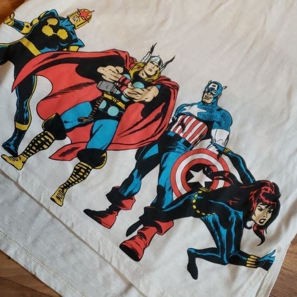 Juniors High-Low Marvel Tee - Picture 2 of 8